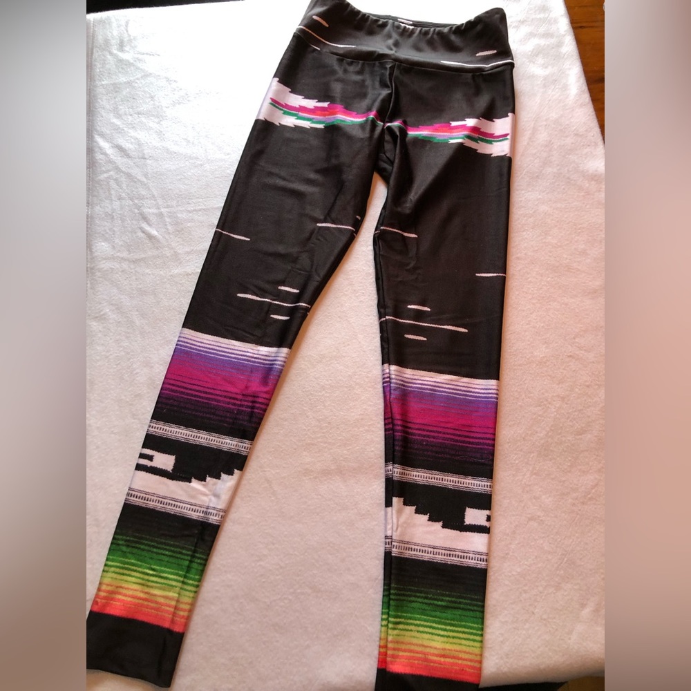 Goldsheep Textile print, full length high waisted leggings, L, great condition!